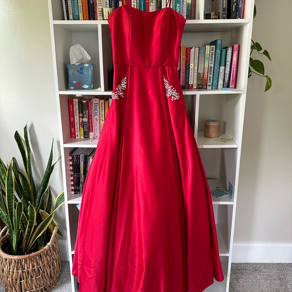 Red Strapless Prom / Pageant Dress